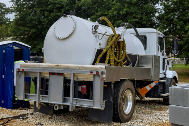 Porta potty delivery and setup in Oak Point, TX
